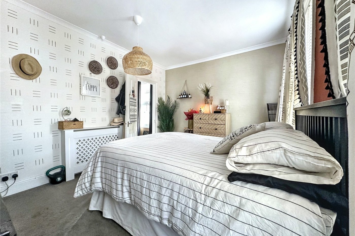 2 bedroom property for sale in Gillingham | Robinson Michael & Jackson