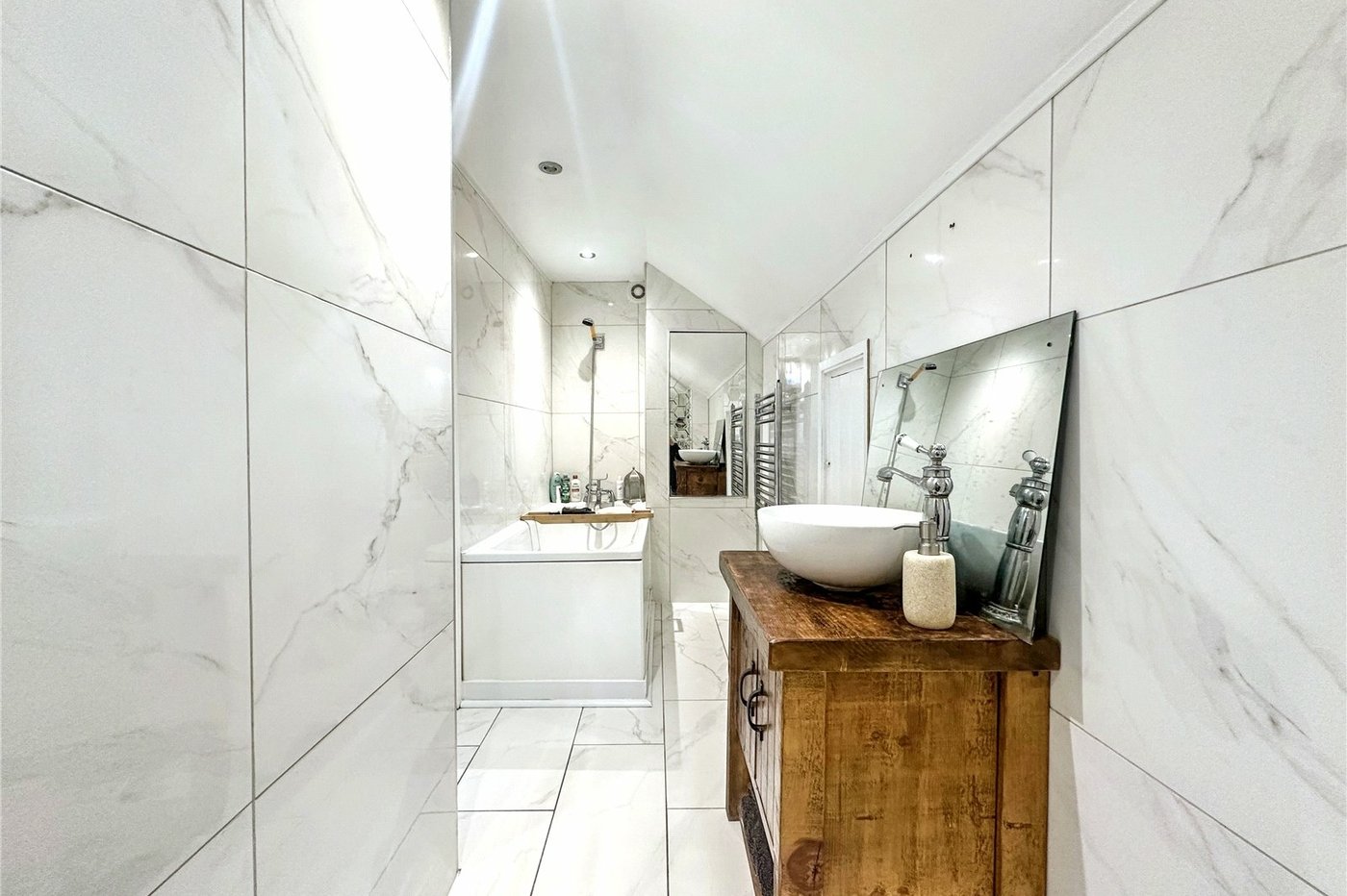 2 bedroom property for sale in Gillingham | Robinson Michael & Jackson