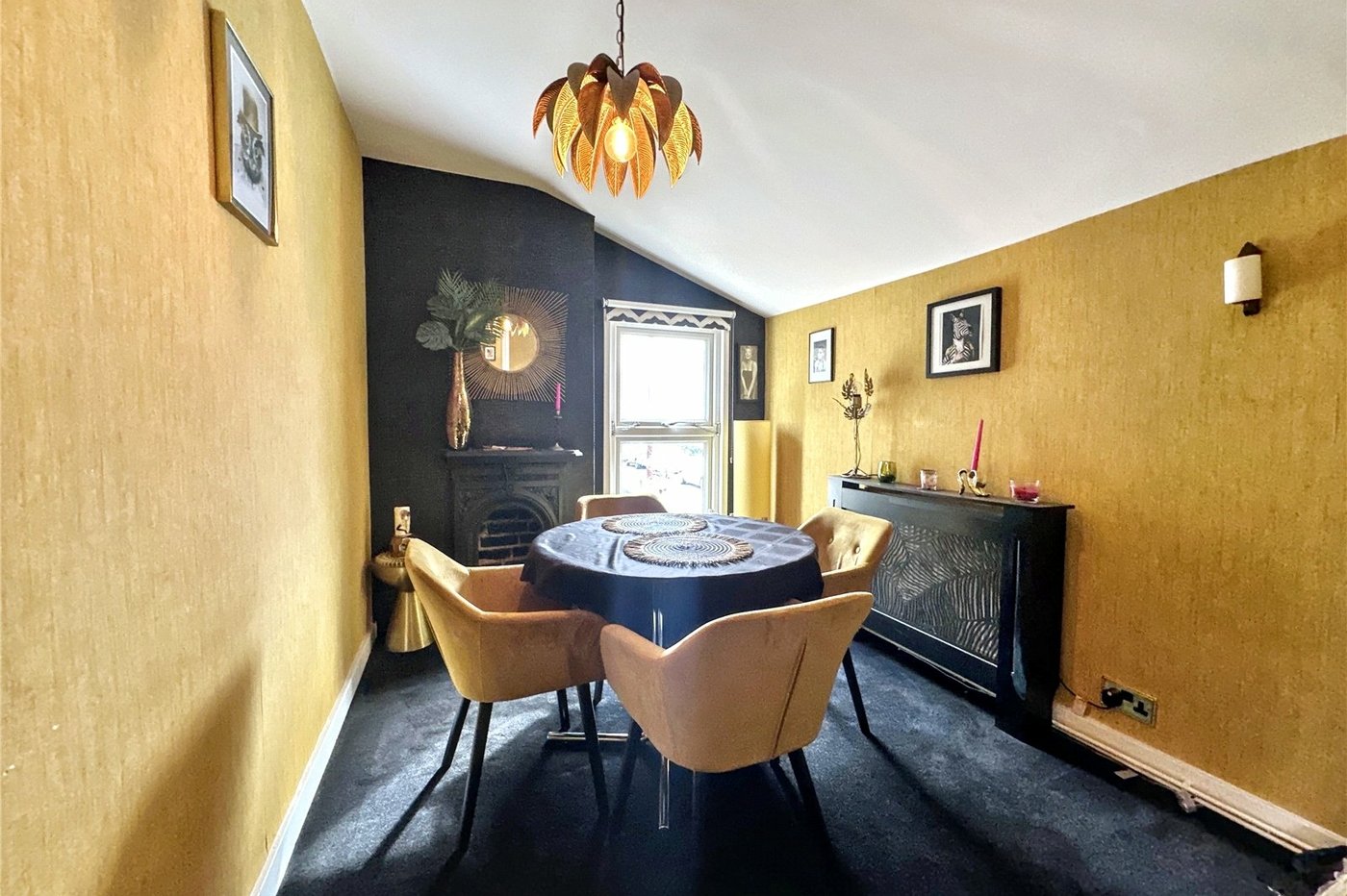 2 bedroom property for sale in Gillingham | Robinson Michael & Jackson