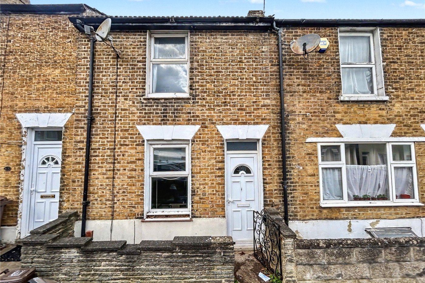 2 bedroom house for sale in Gillingham | Robinson Michael & Jackson