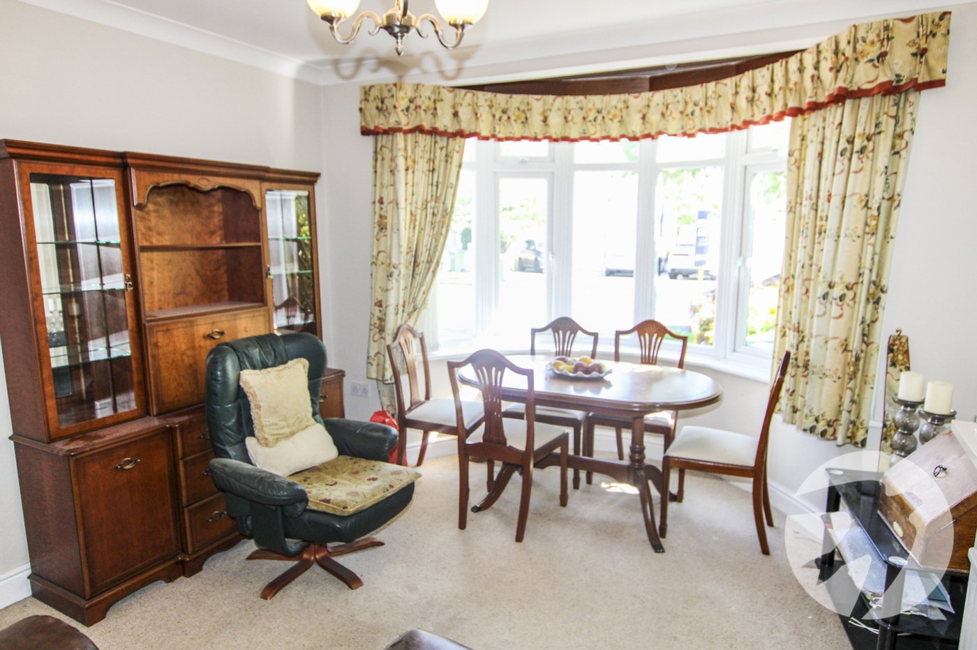 3 bedroom house for sale in London | Robinson Jackson