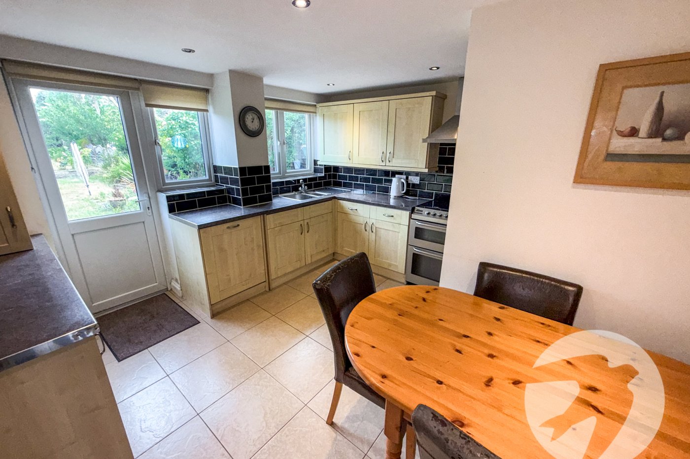 3 bedroom house for sale in London | Robinson Jackson