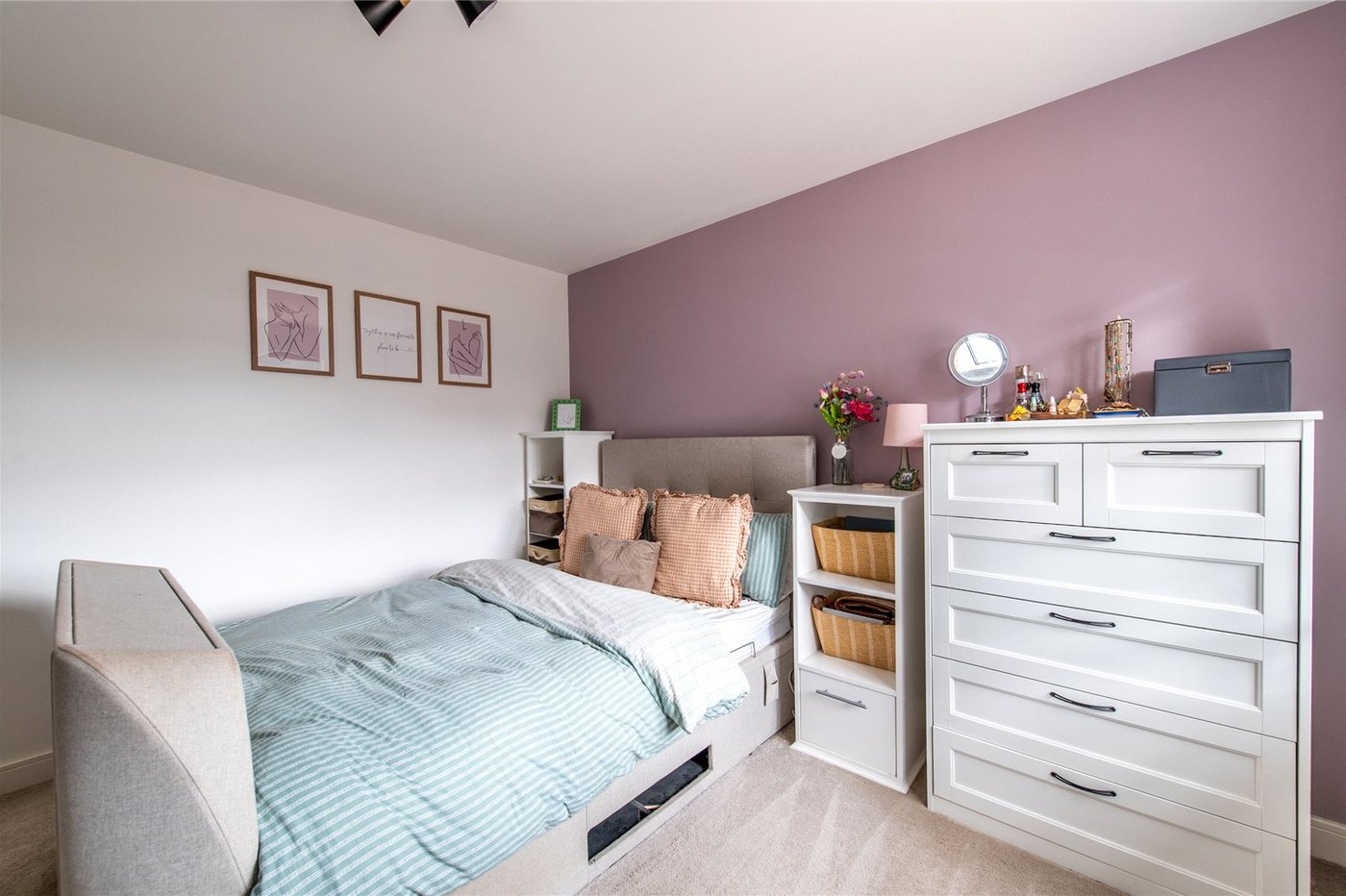 2 bedroom property for sale in Maidstone | Robinson Michael & Jackson