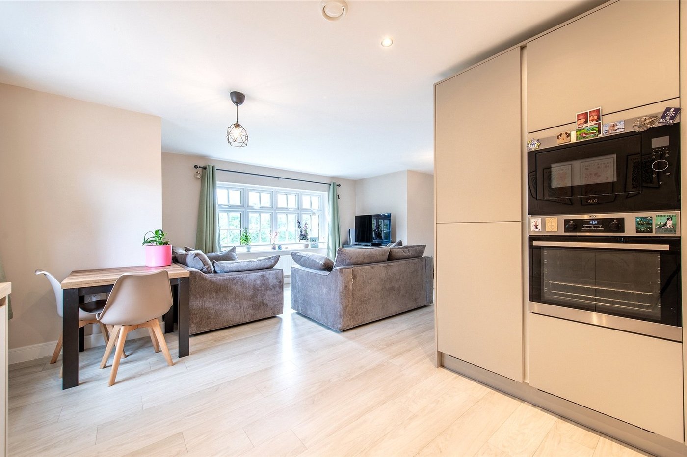 2 bedroom property for sale in Maidstone | Robinson Michael & Jackson