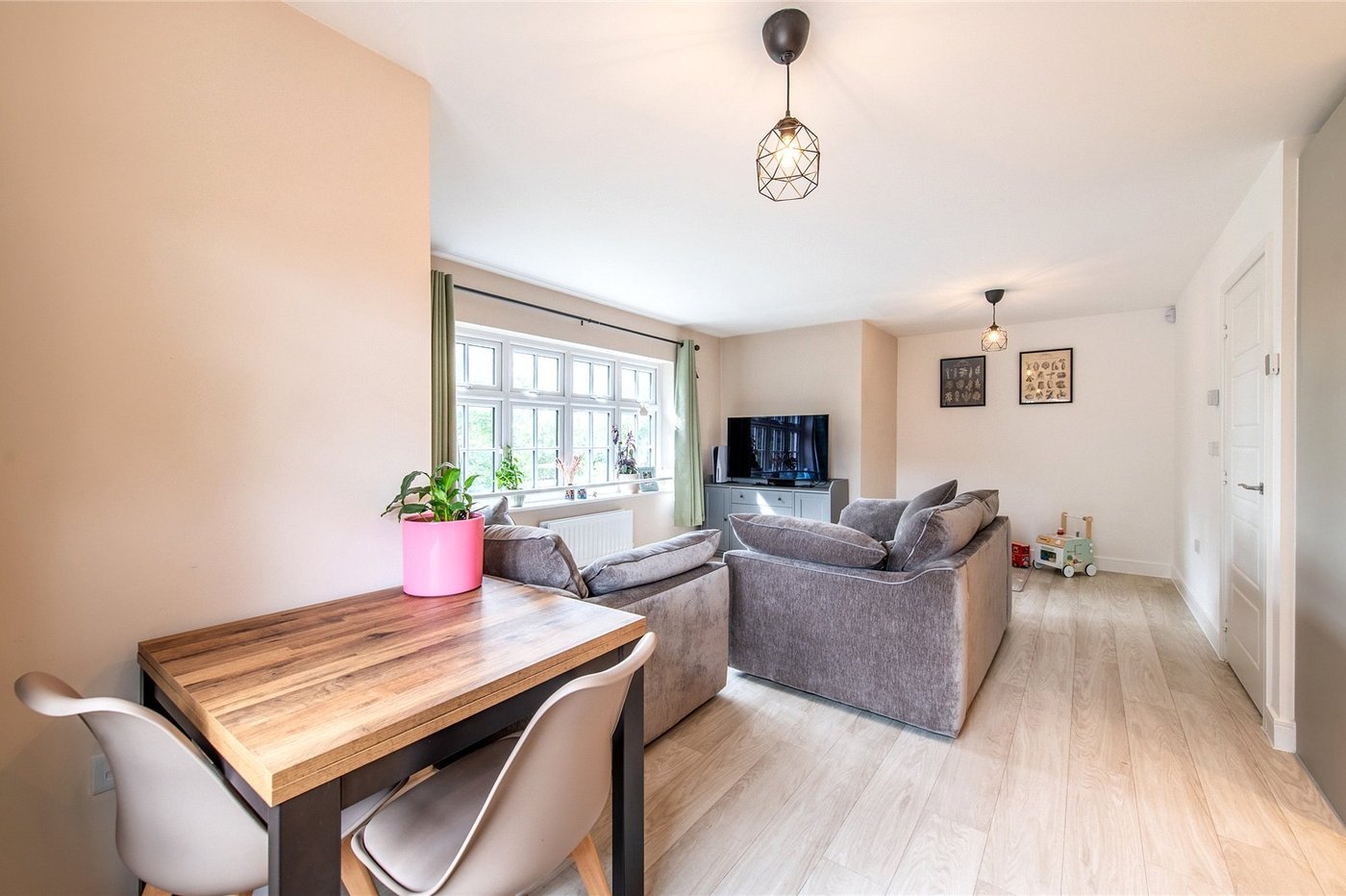 2 bedroom property for sale in Maidstone | Robinson Michael & Jackson