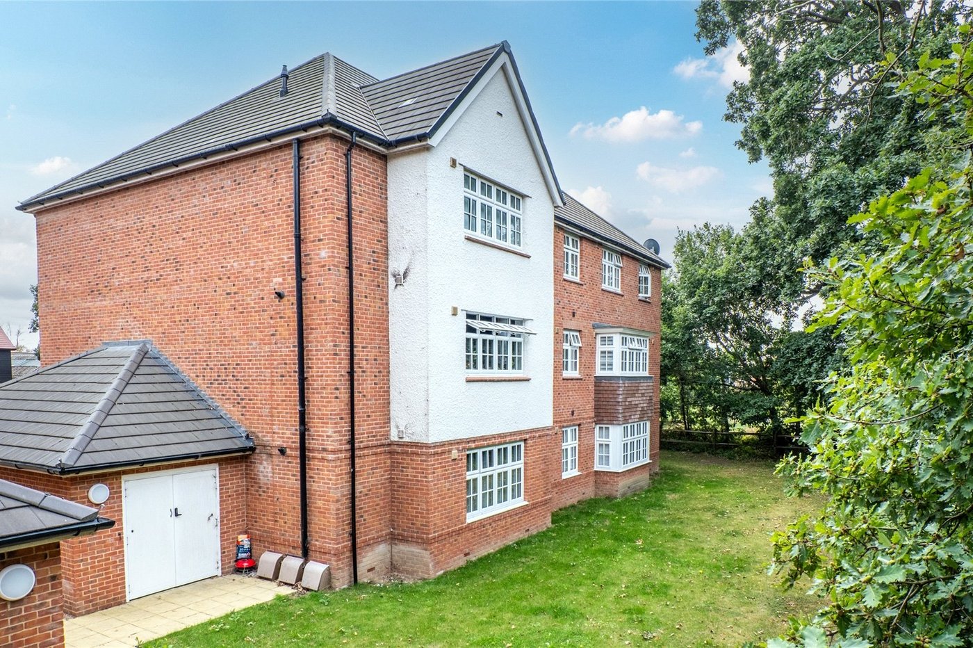 2 bedroom property for sale in Maidstone | Robinson Michael & Jackson