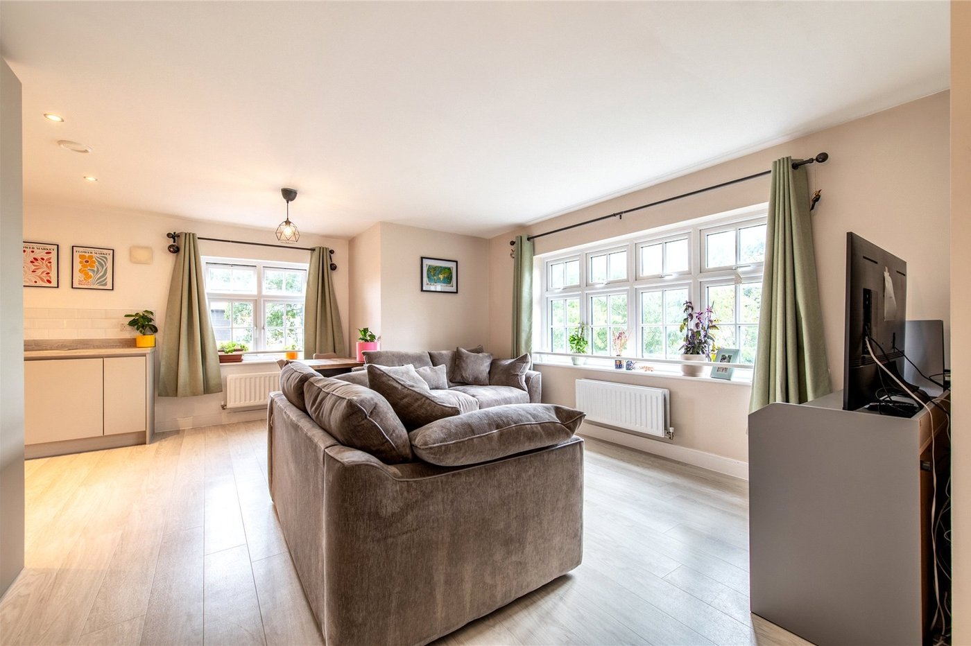 2 bedroom property for sale in Maidstone | Robinson Michael & Jackson