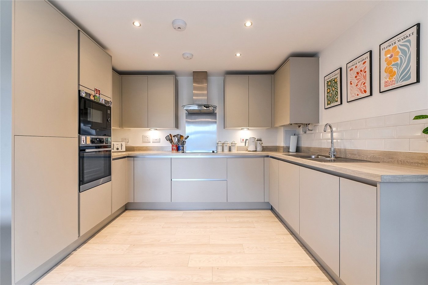 2 bedroom property for sale in Maidstone | Robinson Michael & Jackson