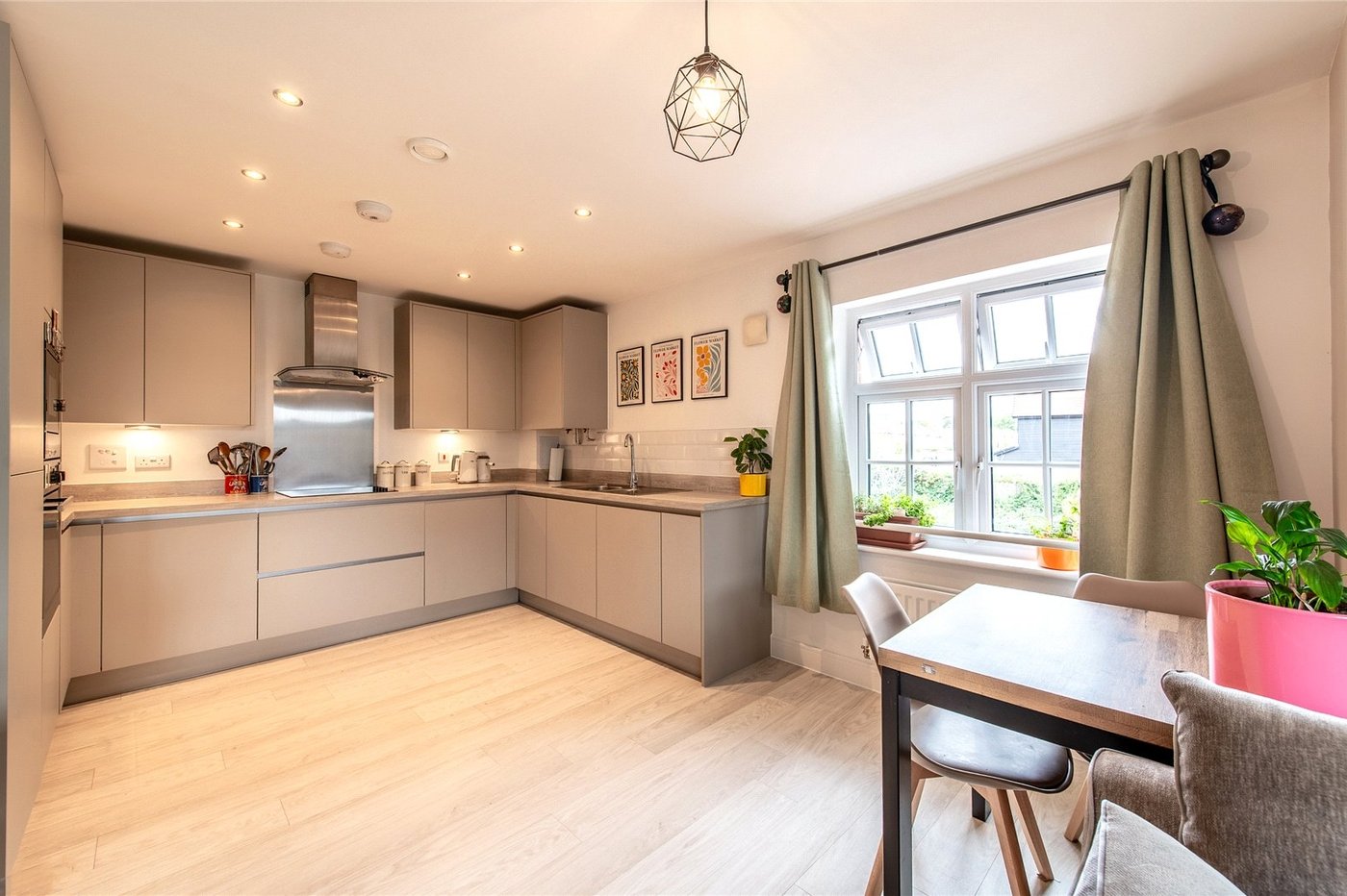2 bedroom property for sale in Maidstone | Robinson Michael & Jackson