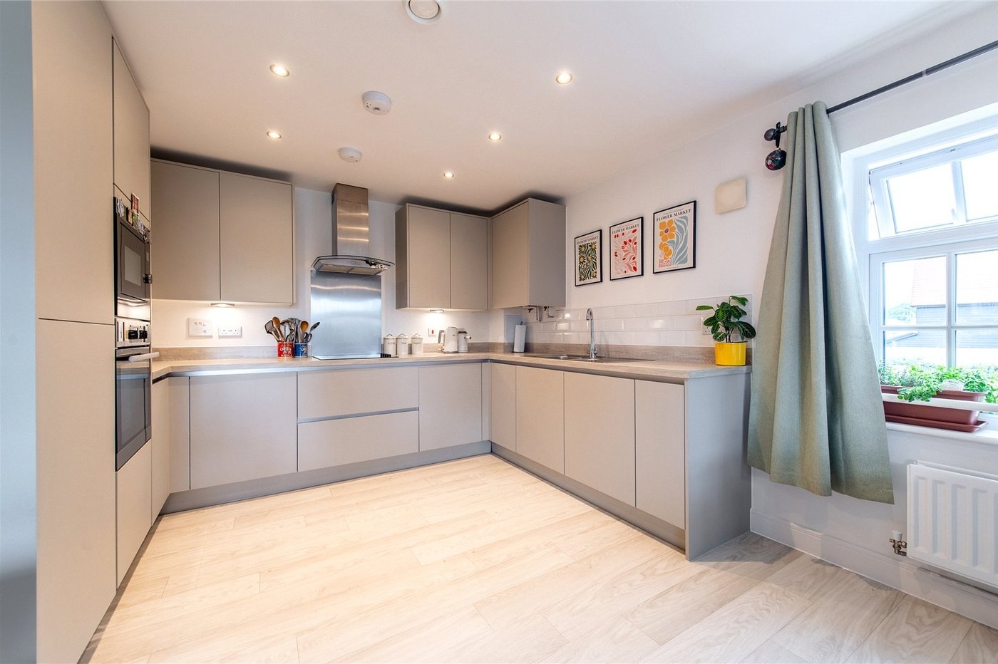 2 bedroom property for sale in Maidstone | Robinson Michael & Jackson