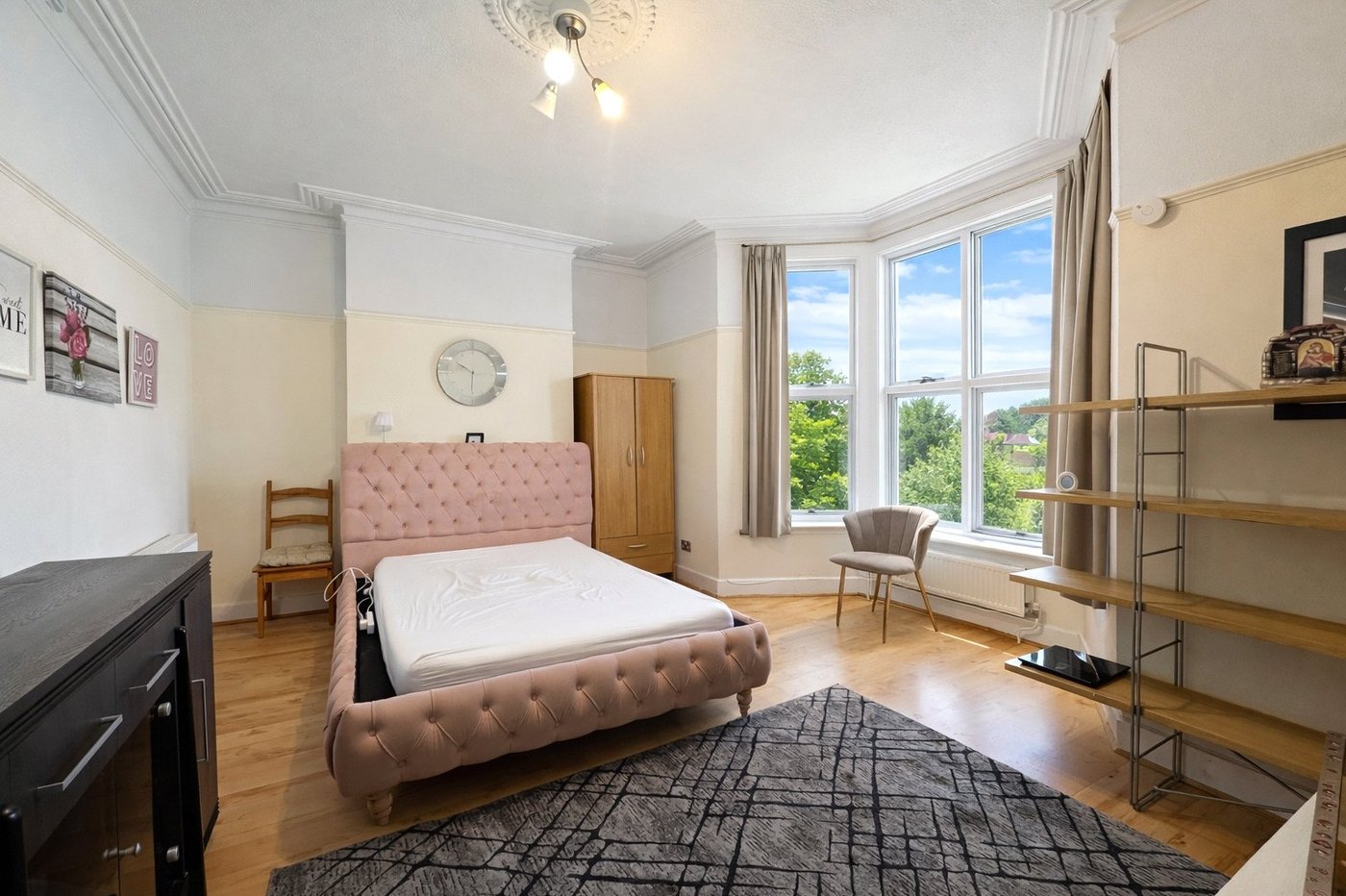 1 bedroom property for sale in London | Robinson Jackson