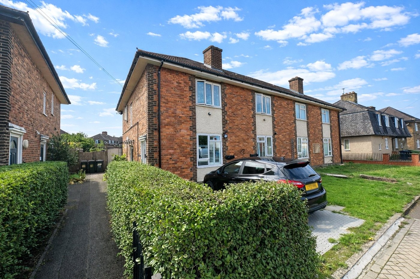 2 bedroom property for sale in London | Robinson Jackson