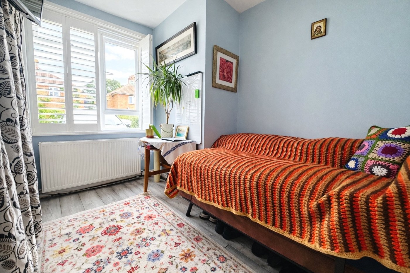 2 bedroom property for sale in London | Robinson Jackson