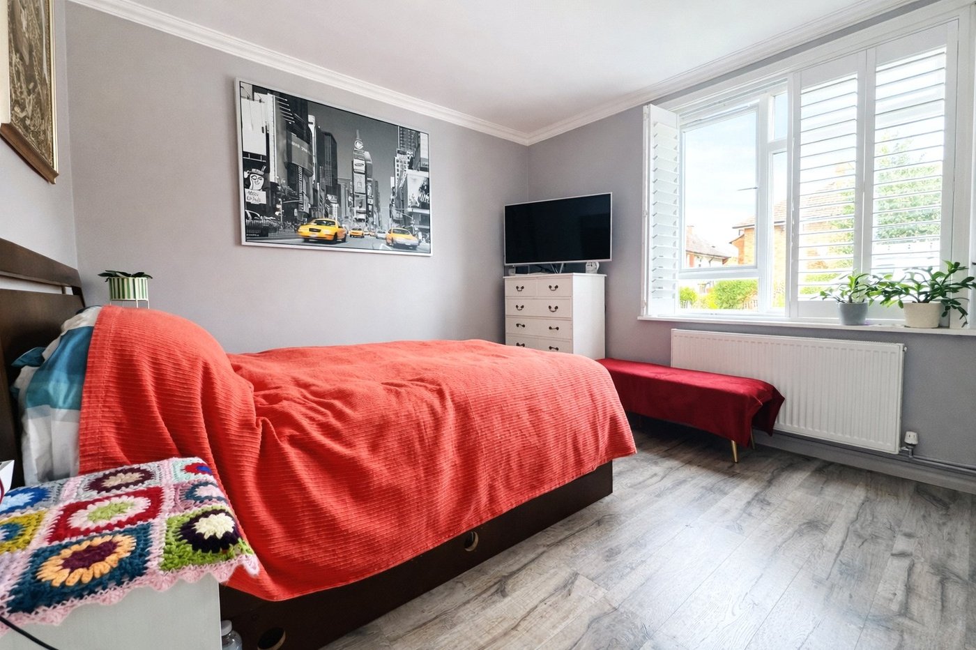 2 bedroom property for sale in London | Robinson Jackson