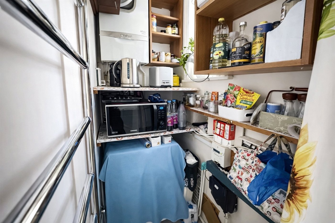 2 bedroom property for sale in London | Robinson Jackson