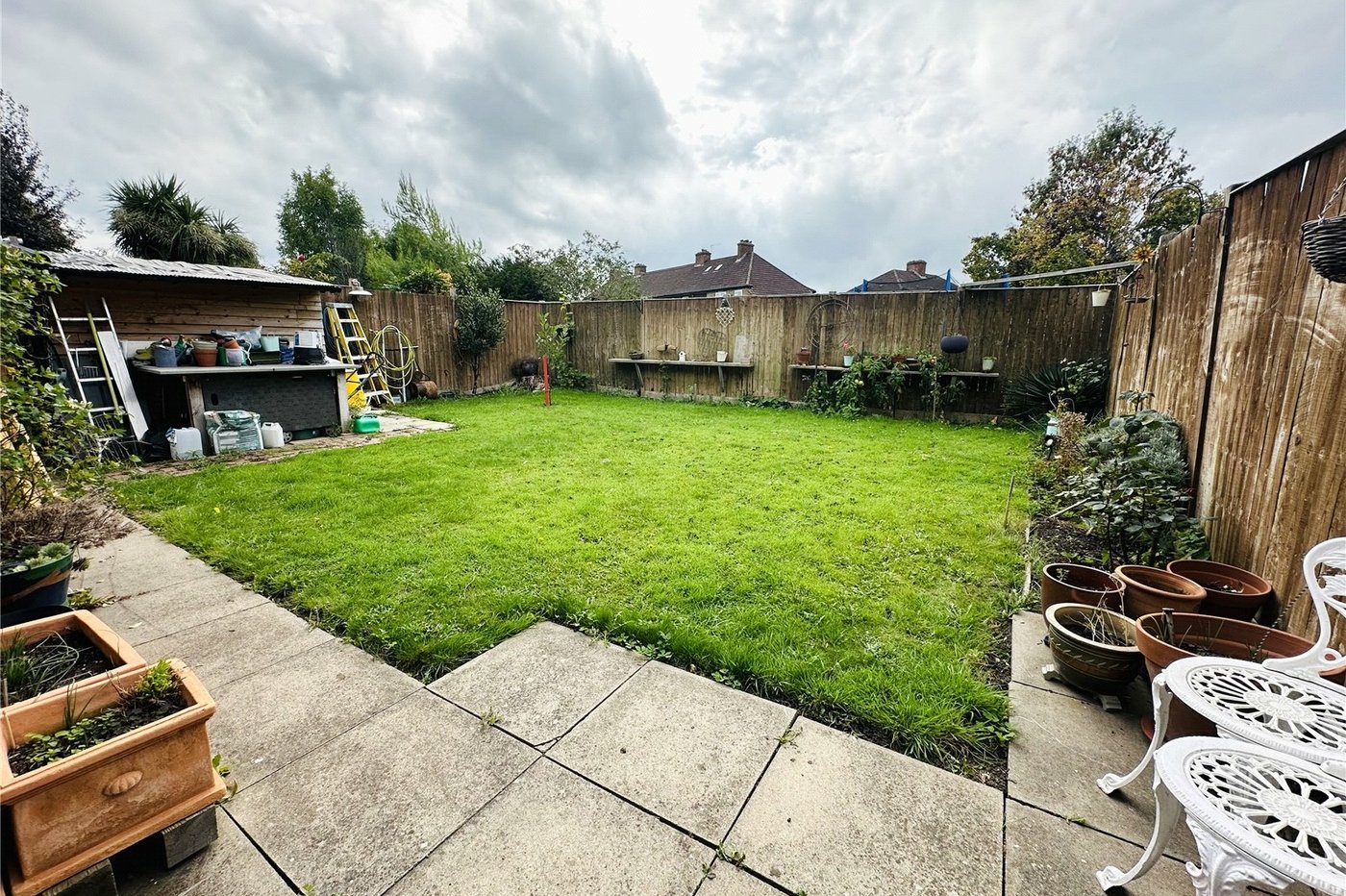 2 bedroom property for sale in London | Robinson Jackson