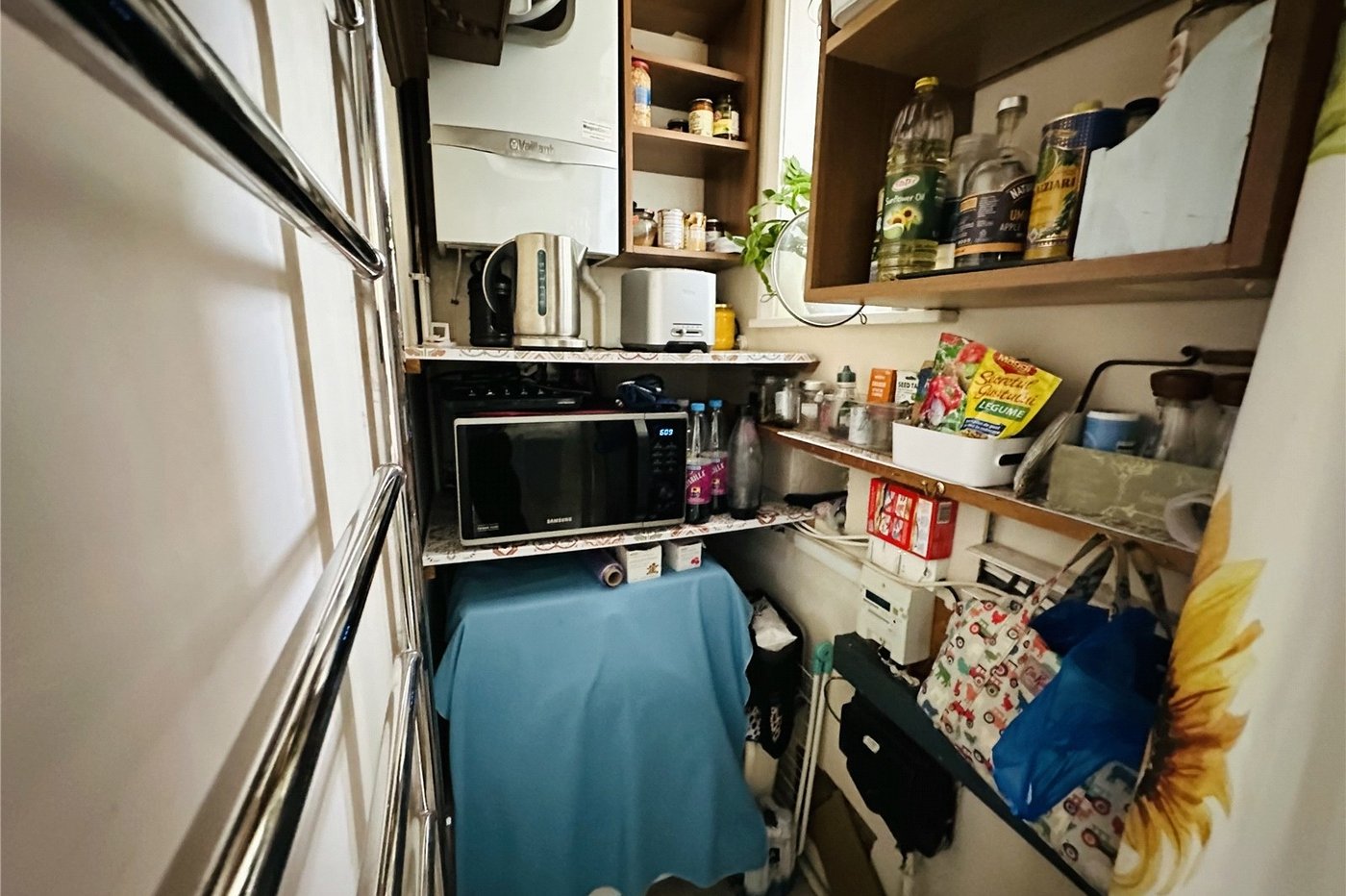 2 bedroom property for sale in London | Robinson Jackson