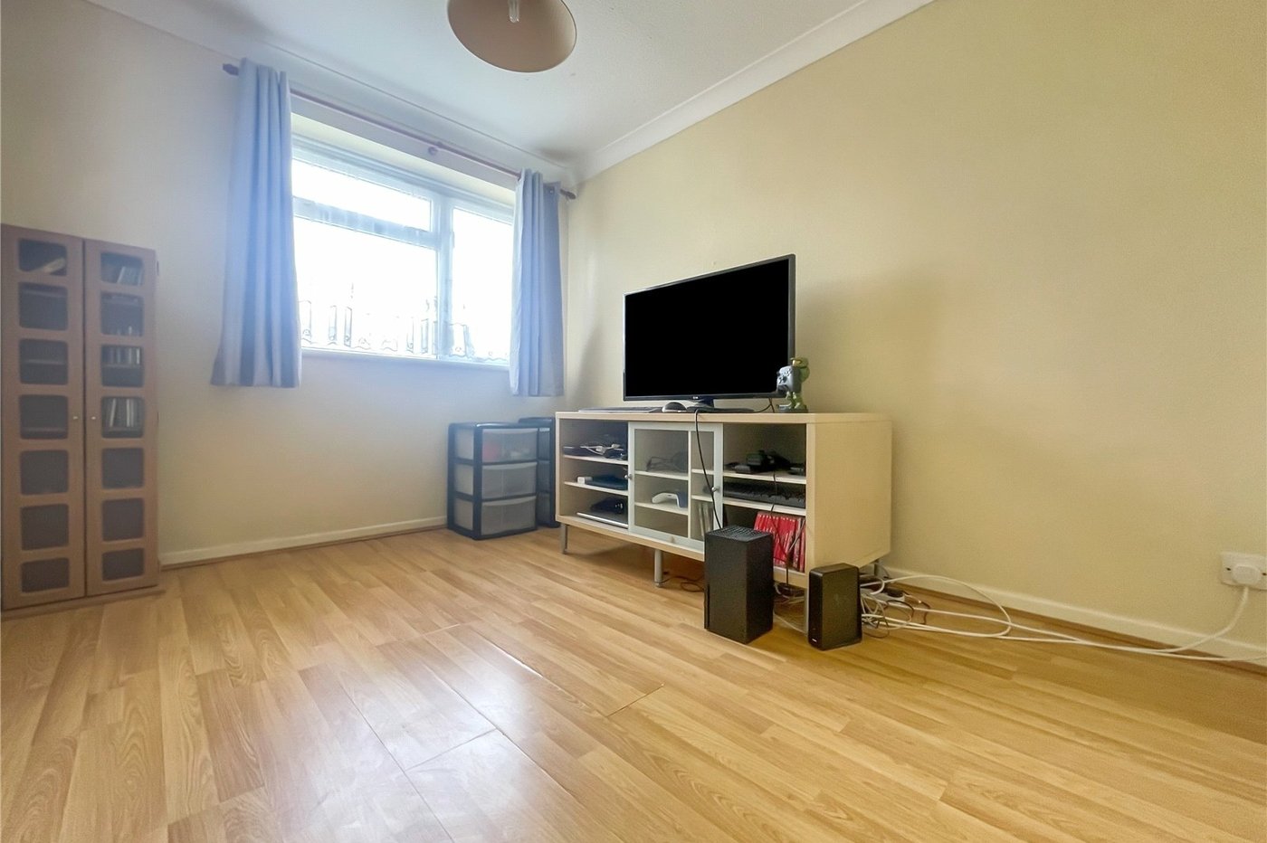 4 bedroom property for sale in Rainham | Robinson Michael & Jackson