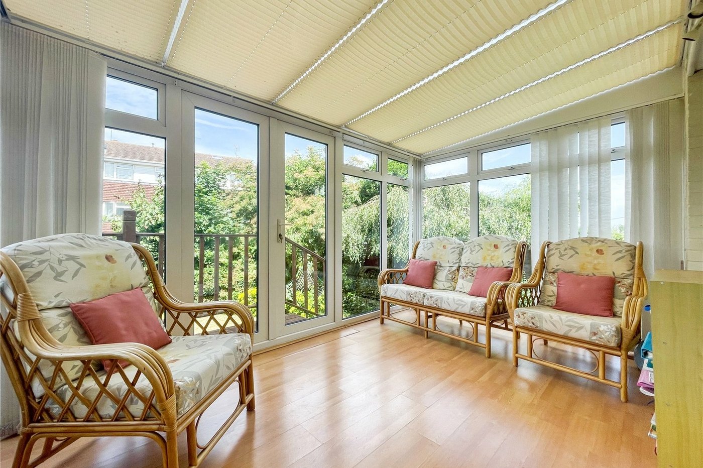 4 bedroom property for sale in Rainham | Robinson Michael & Jackson