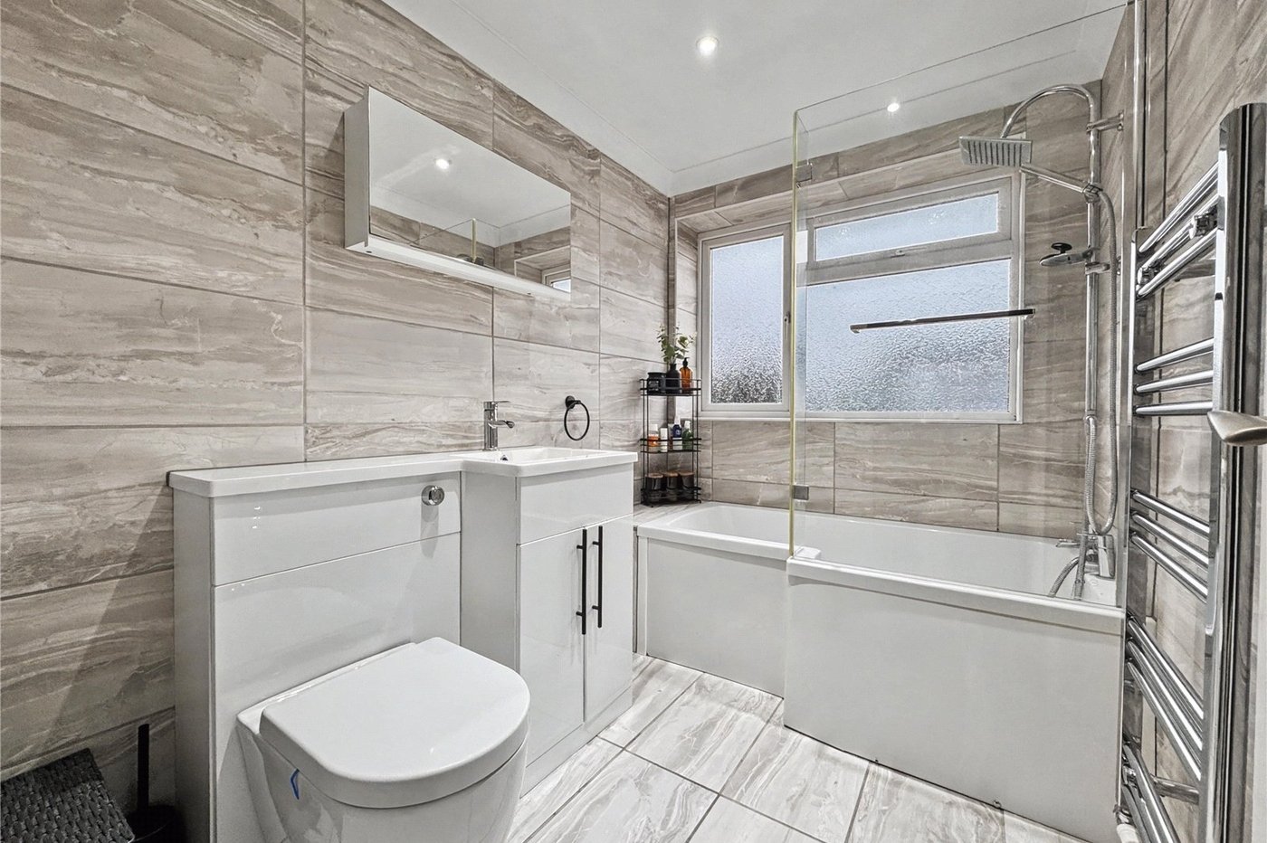 4 bedroom property for sale in Rainham | Robinson Michael & Jackson