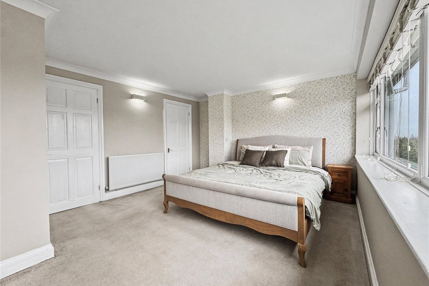 4 bedroom property for sale in Rainham | Robinson Michael & Jackson