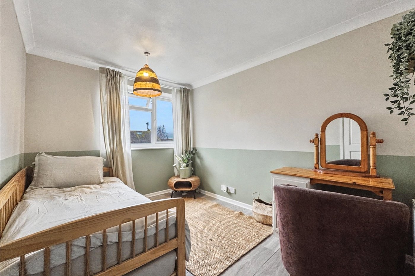 4 bedroom property for sale in Rainham | Robinson Michael & Jackson