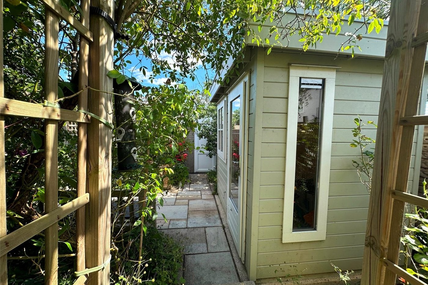 3 bedroom house for sale in Bromley | Robinson Jackson