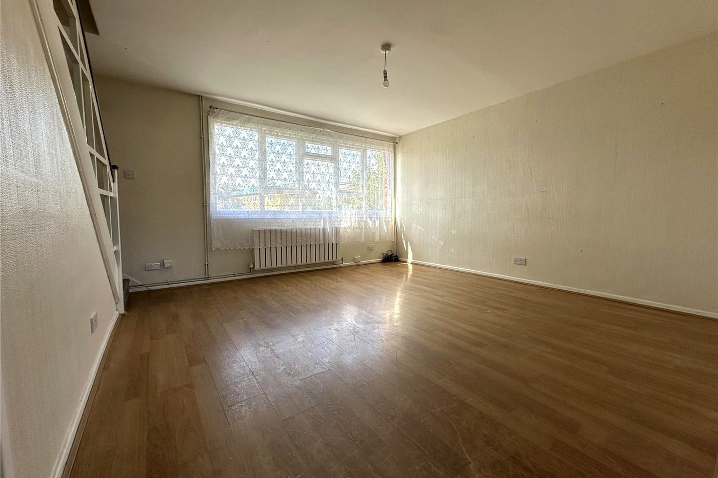 2 bedroom property for sale in London | Robinson Jackson
