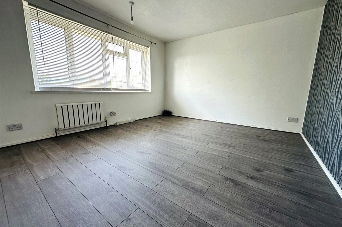 2 bedroom property for sale in London | Robinson Jackson