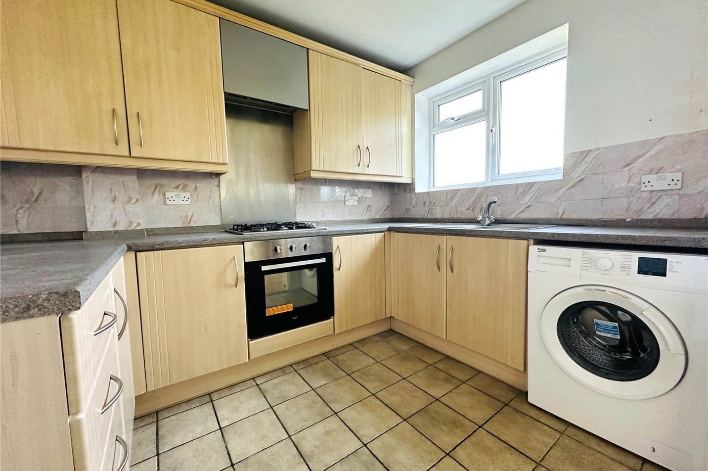 2 bedroom property for sale in London | Robinson Jackson