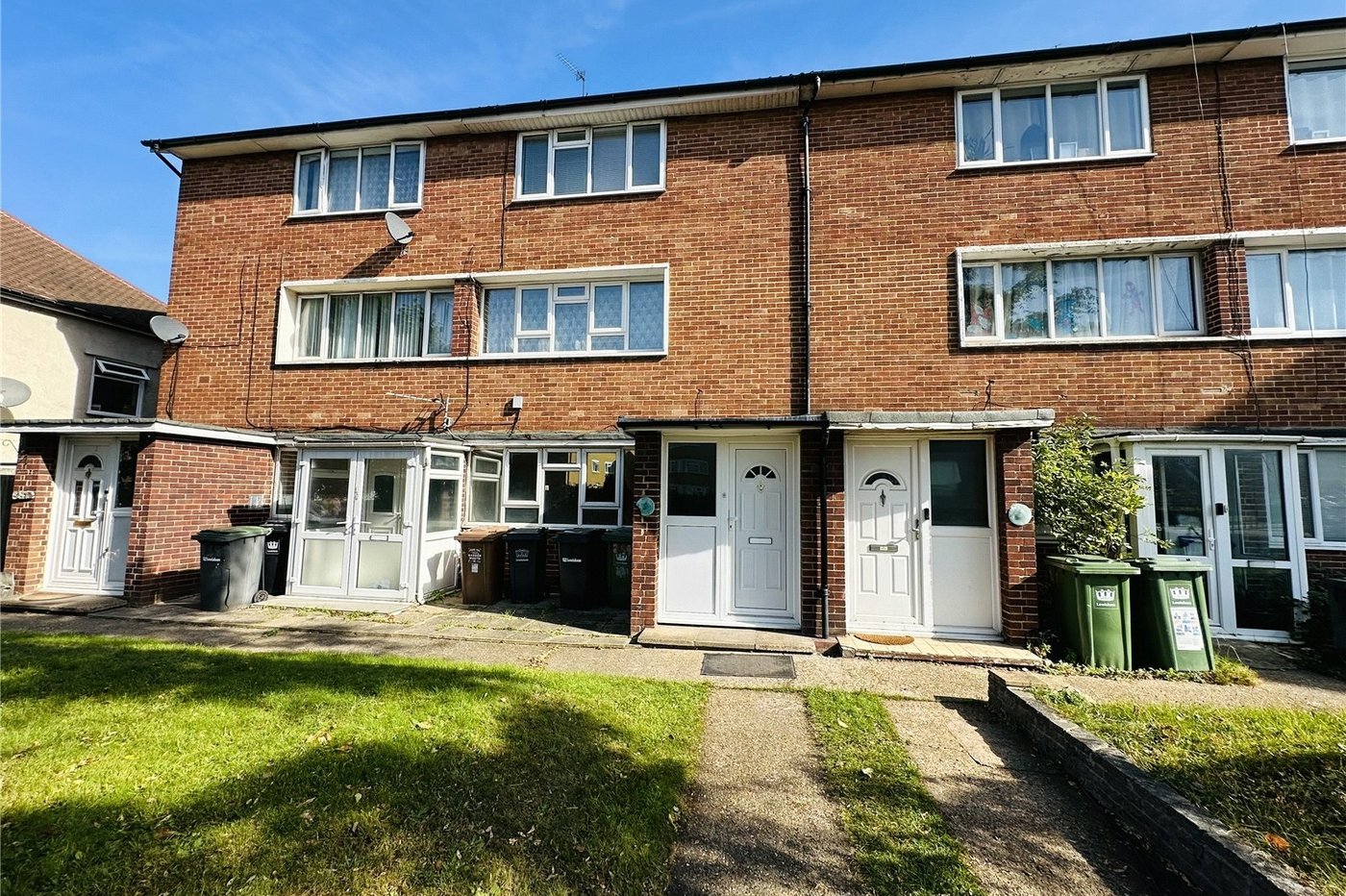 2 bedroom property for sale in London | Robinson Jackson