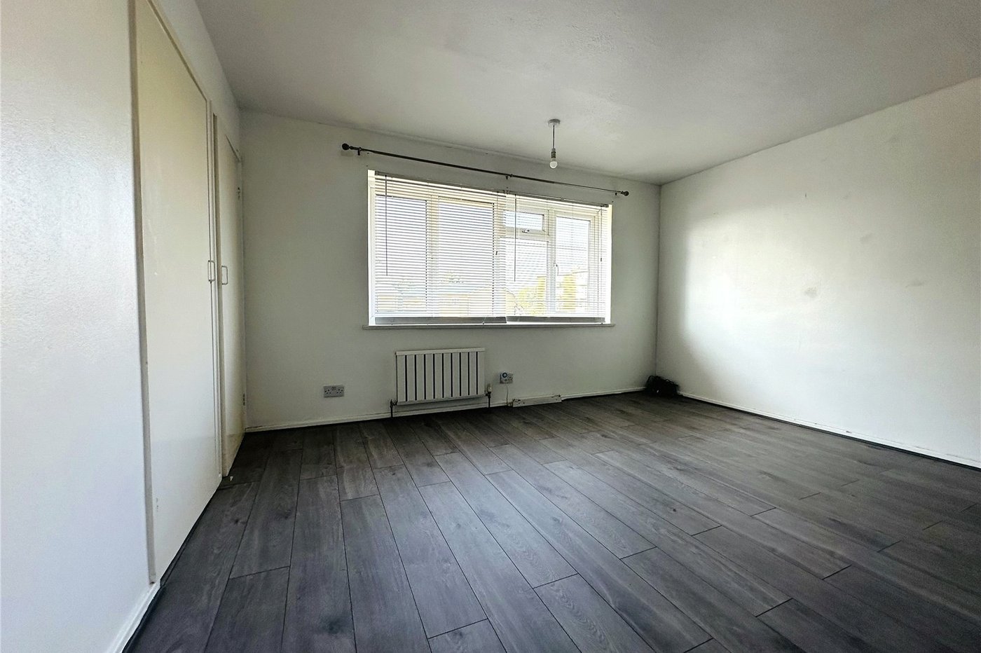 2 bedroom property for sale in London | Robinson Jackson