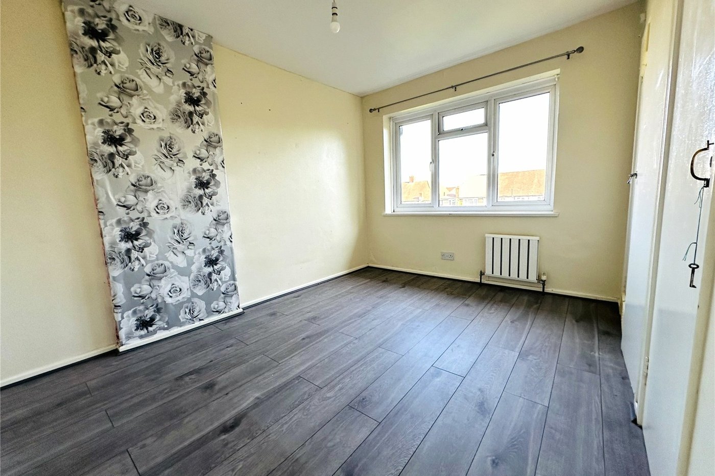 2 bedroom property for sale in London | Robinson Jackson