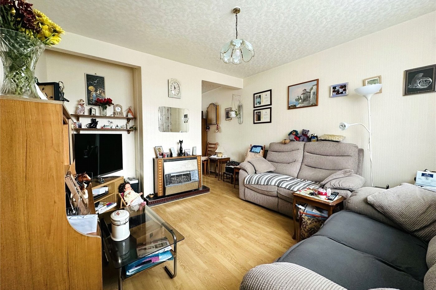 3 bedroom house for sale in London | Robinson Jackson