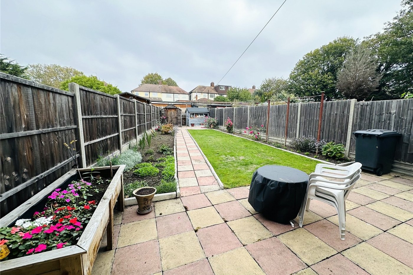 3 bedroom house for sale in London | Robinson Jackson