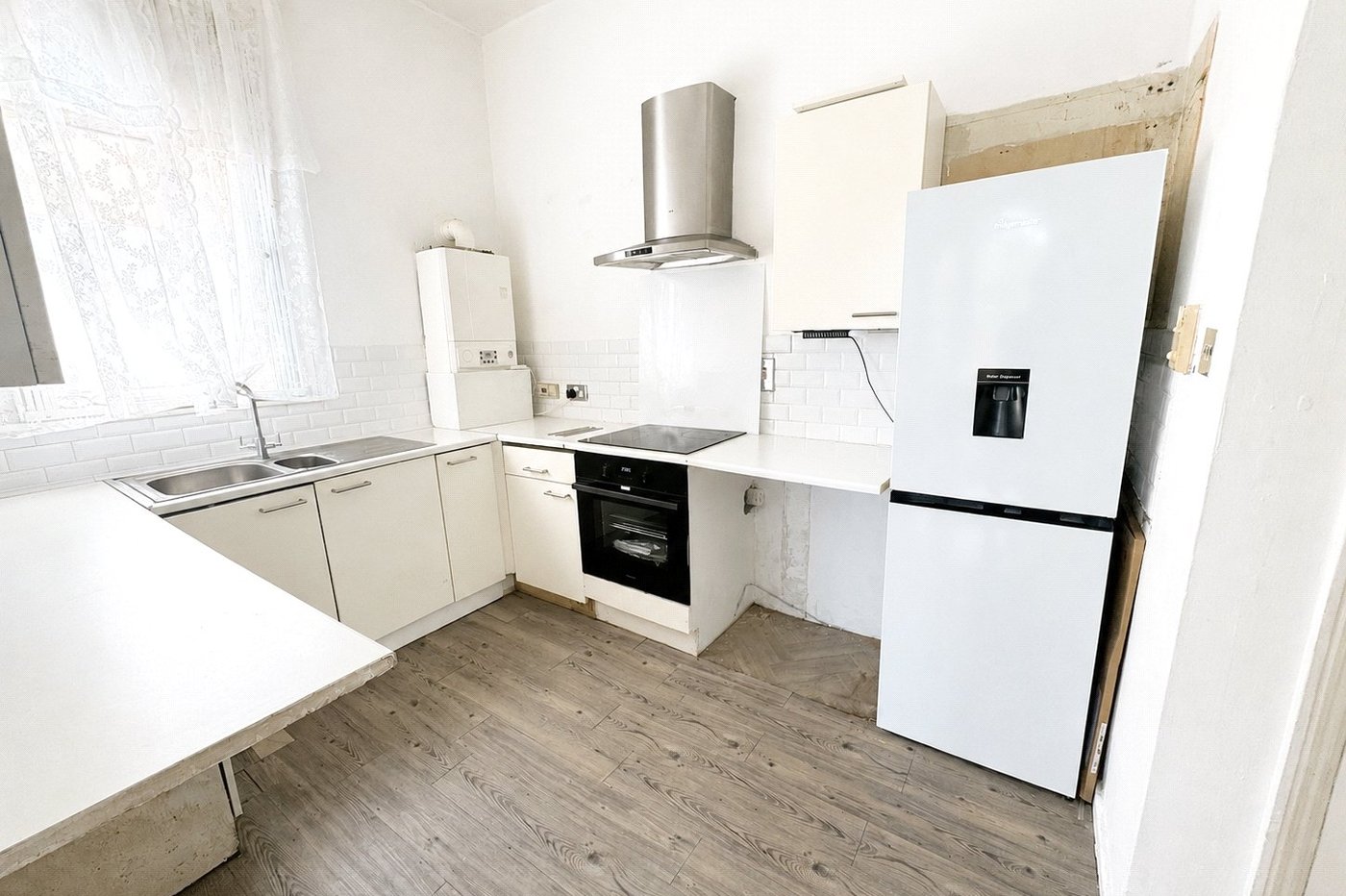 2 bedroom property for sale in London | Robinson Jackson