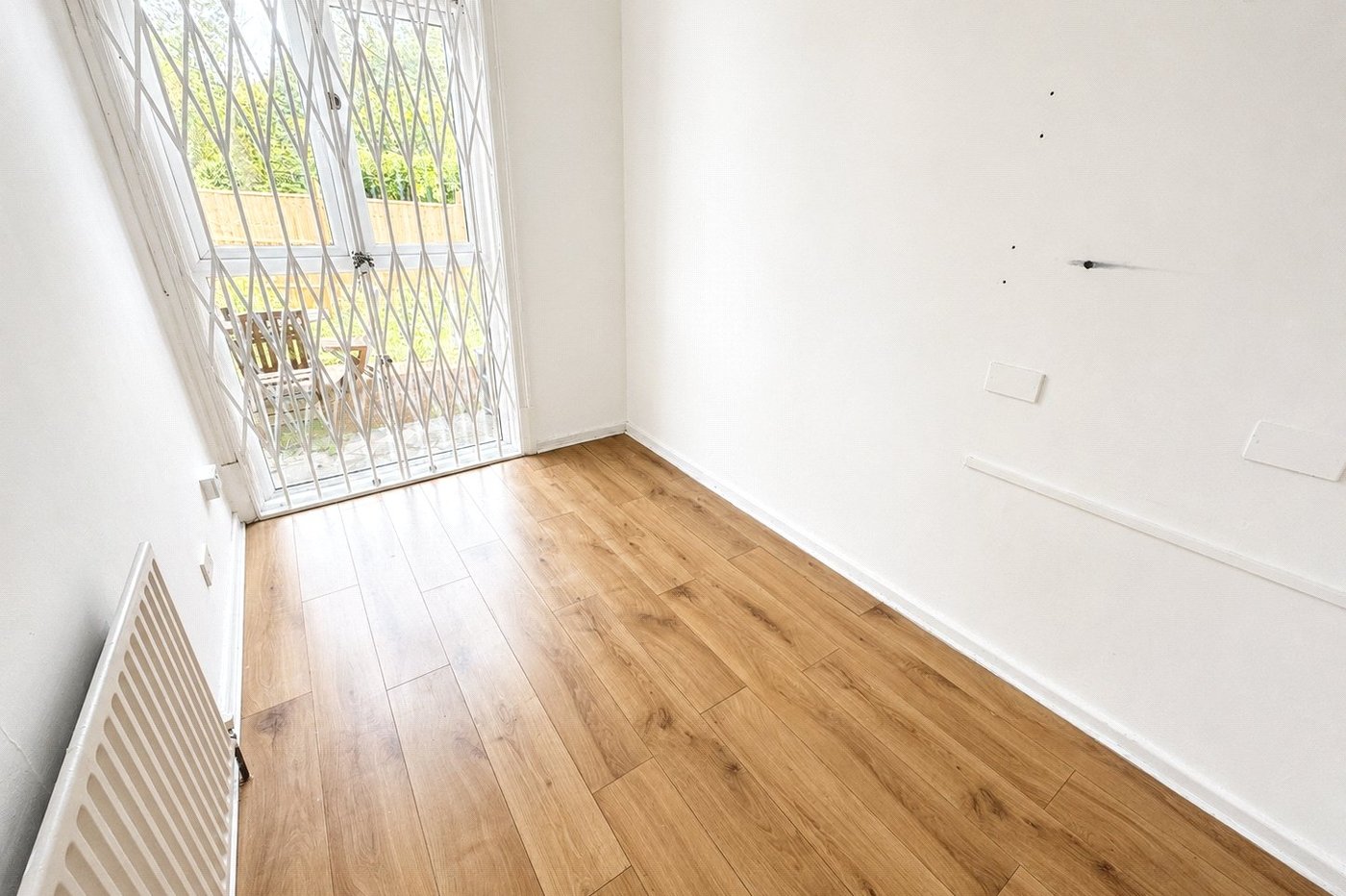 2 bedroom property for sale in London | Robinson Jackson