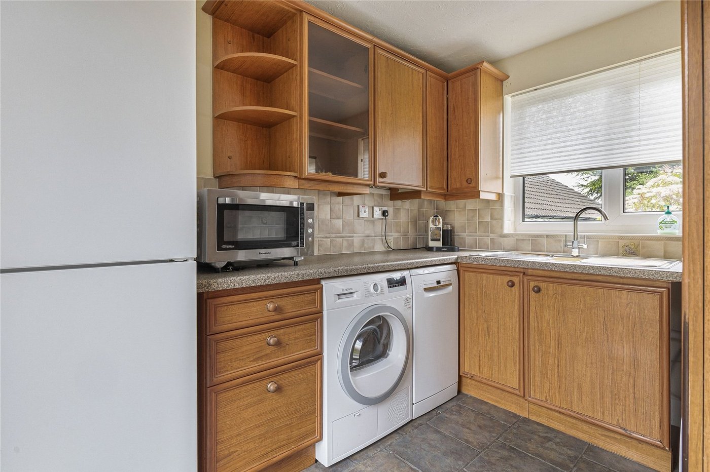 3 bedroom bungalow for sale in Rochester | Robinson Michael & Jackson