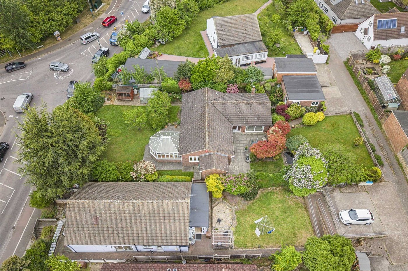 3 bedroom bungalow for sale in Rochester | Robinson Michael & Jackson