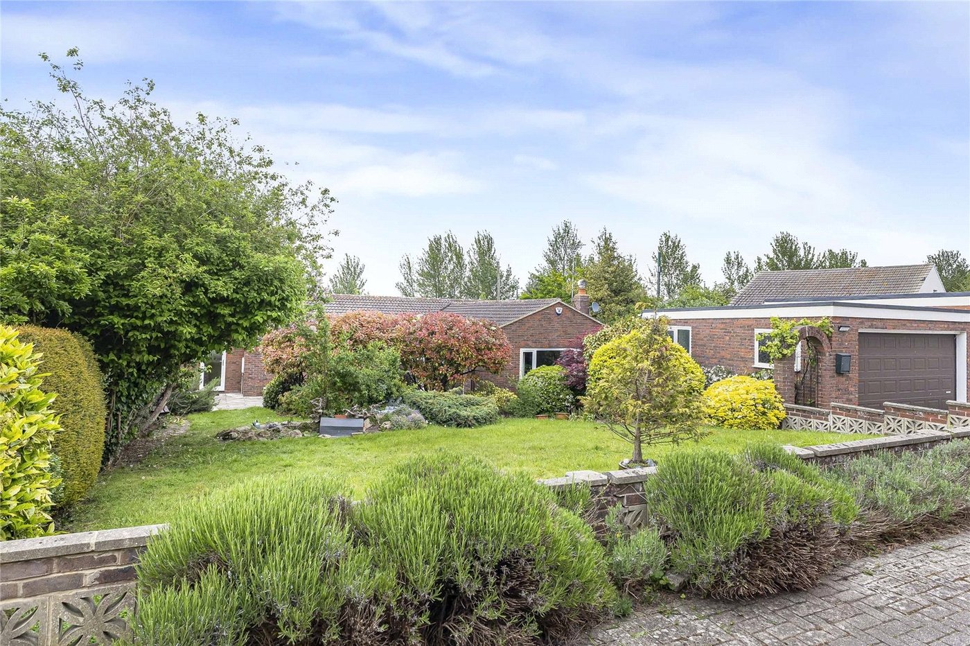 3 bedroom bungalow for sale in Rochester | Robinson Michael & Jackson
