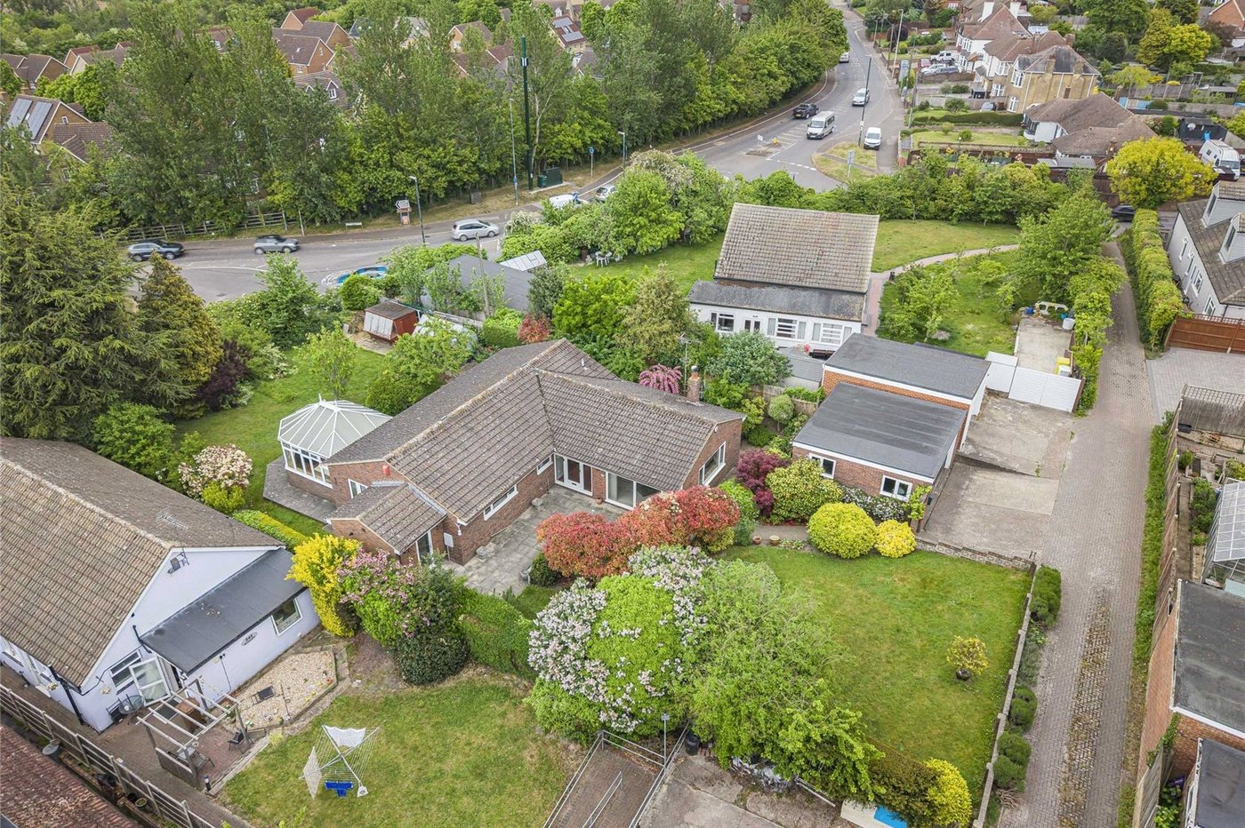 3 bedroom bungalow for sale in Rochester | Robinson Michael & Jackson