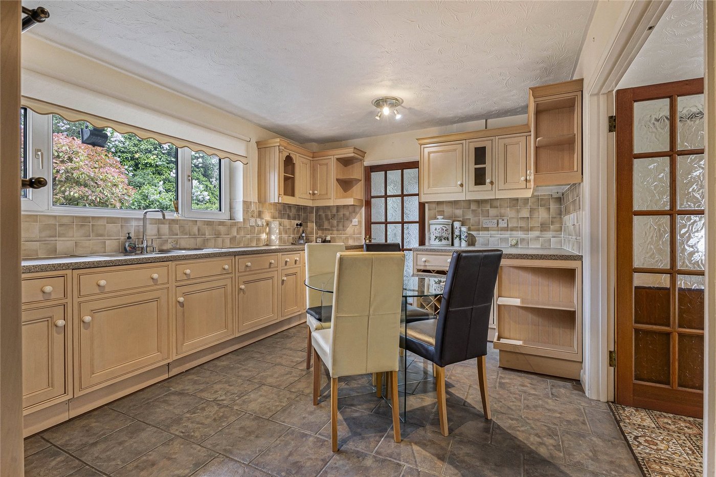 3 bedroom bungalow for sale in Rochester | Robinson Michael & Jackson