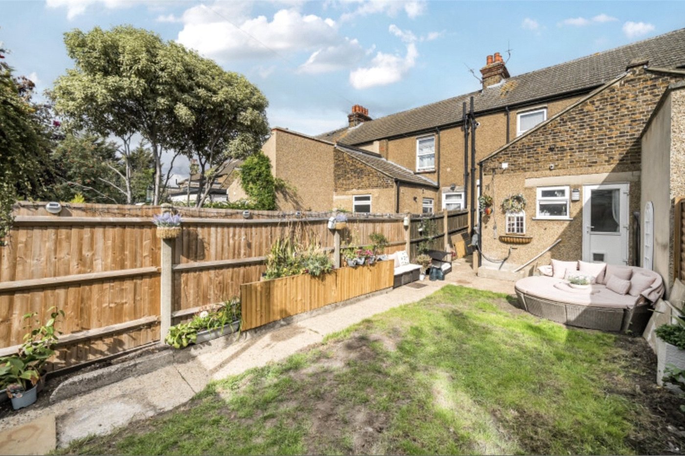 2 bedroom house for sale in Erith | Robinson Jackson