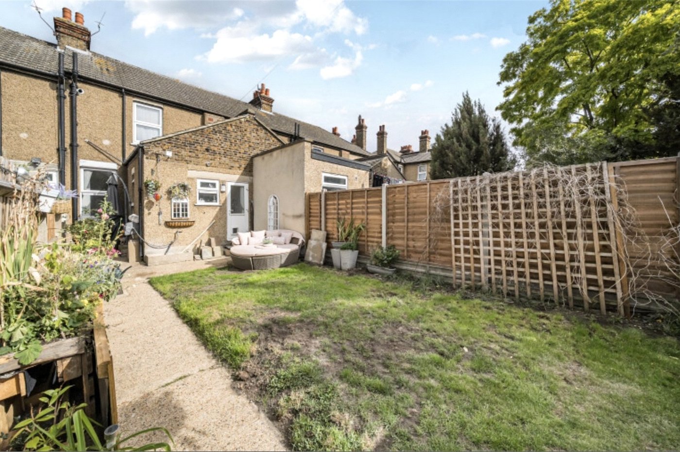 2 bedroom house for sale in Erith | Robinson Jackson