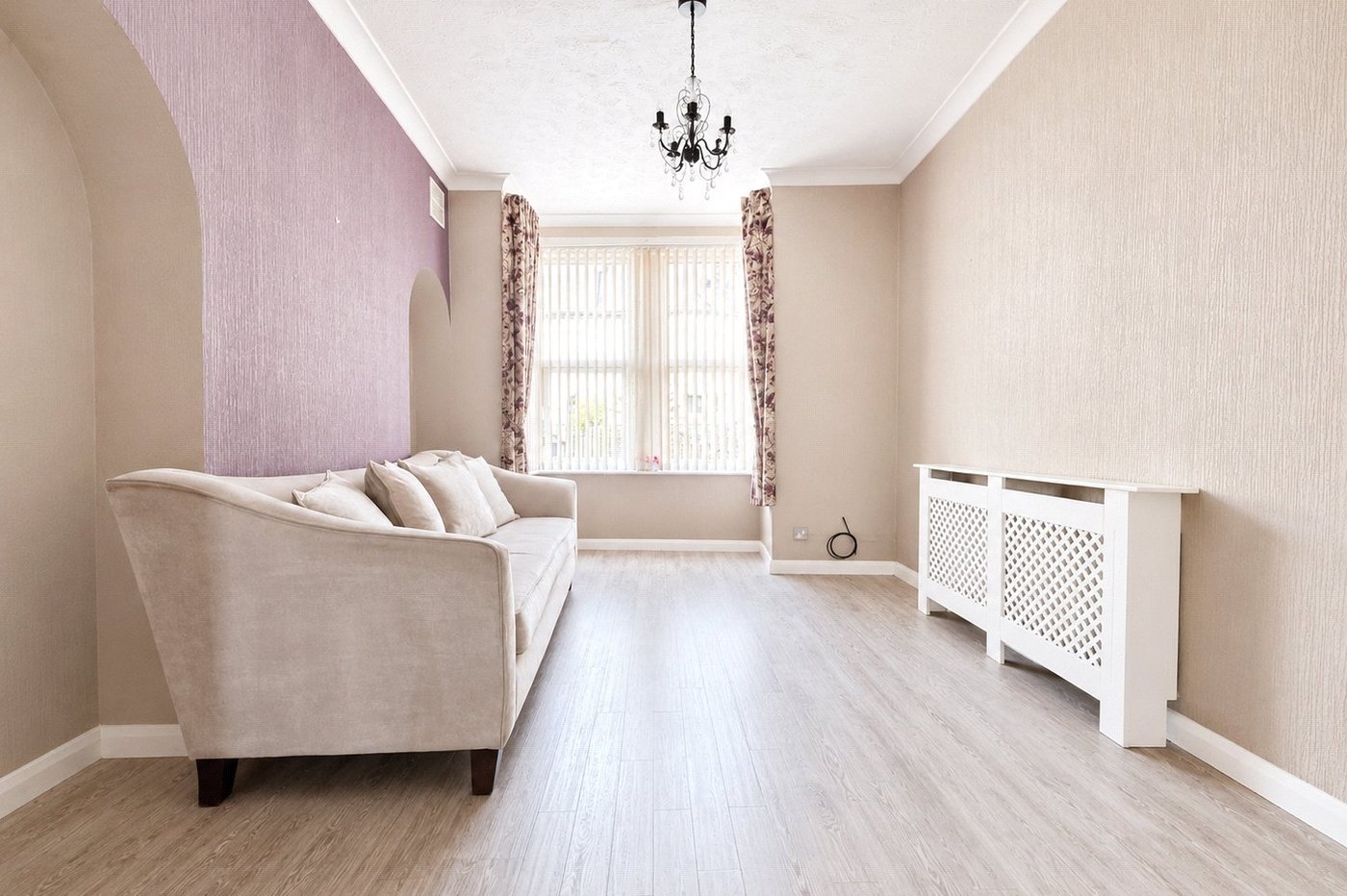 3 bedroom house for sale in London | Robinson Jackson