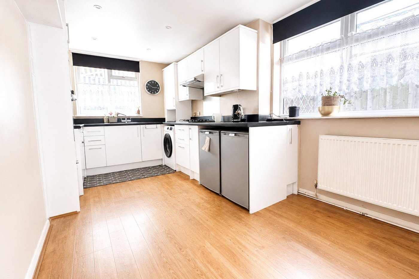 3 bedroom house for sale in London | Robinson Jackson