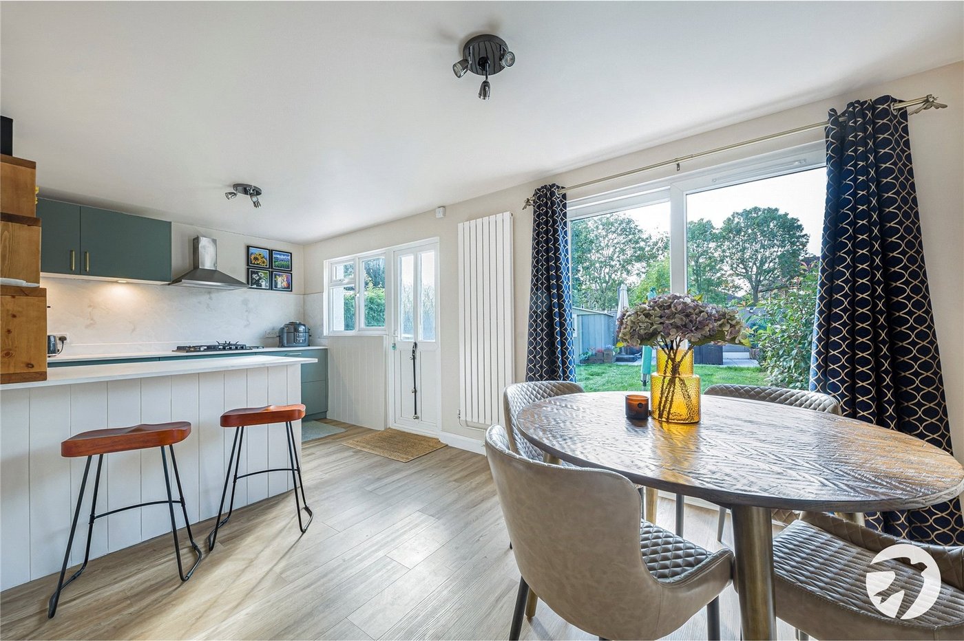 4 bedroom house for sale in London | Robinson Jackson