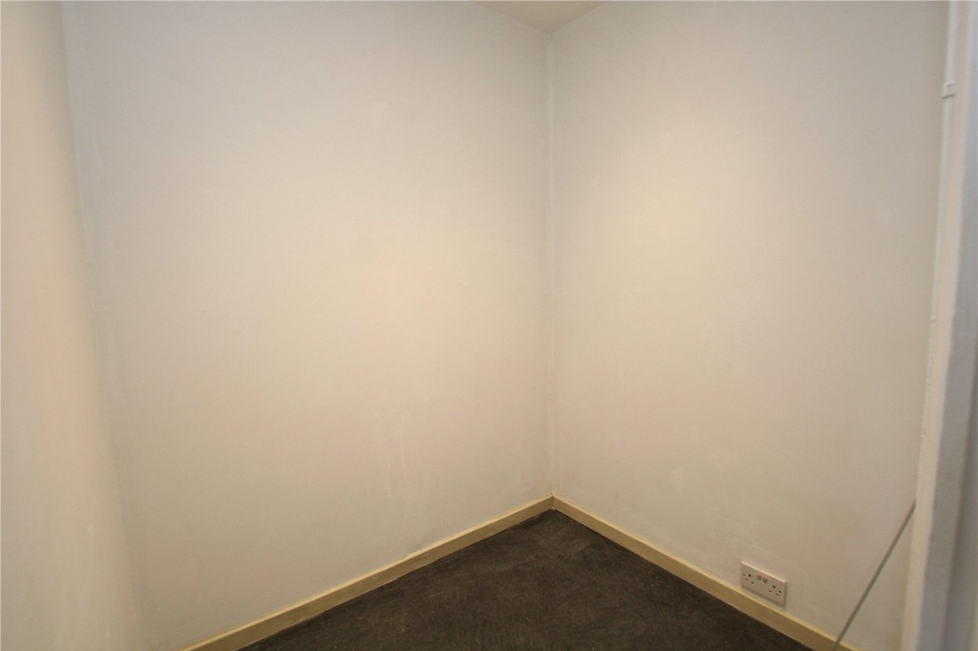 1 bedroom property for sale in New Eltham | Robinson Jackson