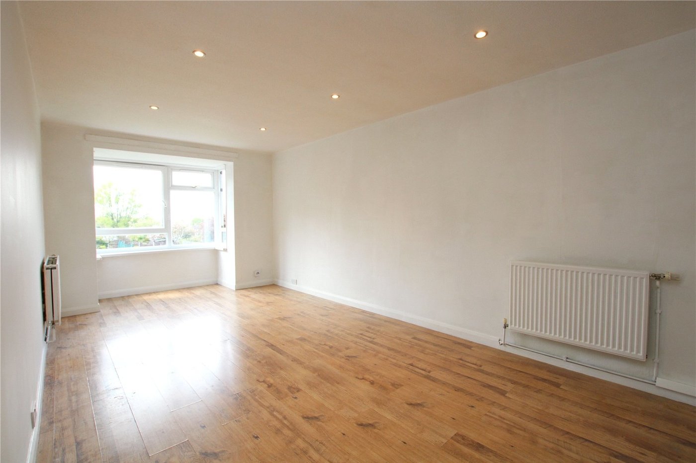 1 bedroom property for sale in New Eltham | Robinson Jackson