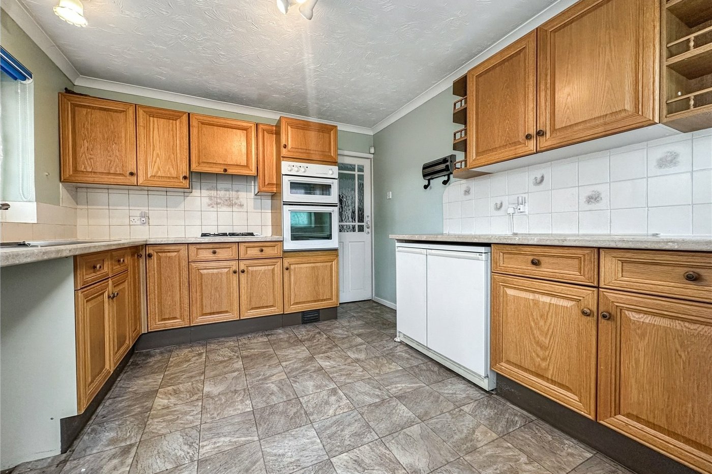 2 bedroom bungalow for sale in Rainham | Robinson Michael & Jackson